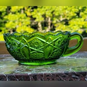 Vintage LE Smith‎ Green Carnival Quintec Glass Handled Nappy Candy Nut Dish Bowl